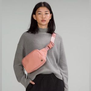 Everywhere Belt Bag 2L PNPA